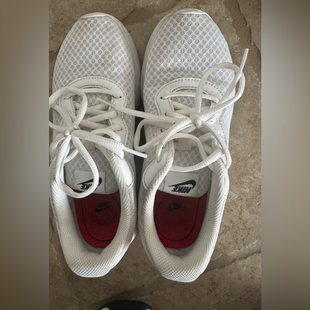 Nike white tennis shoes
